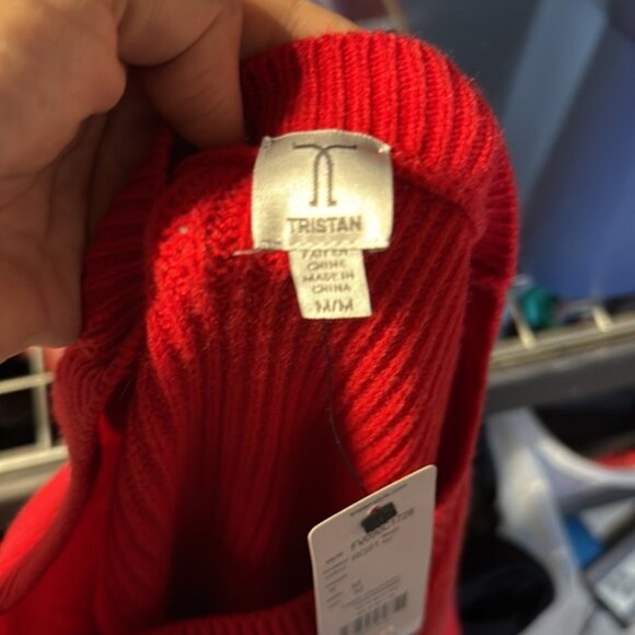 🏁 Tristan Red Knit Sweater Dress with Button Accents size medium NWT - Picture 9 of 9